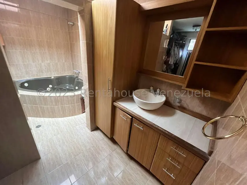 Casa (Multipes Niveles) en Venta en El Hatillo, Distrito Metropolitano - 27