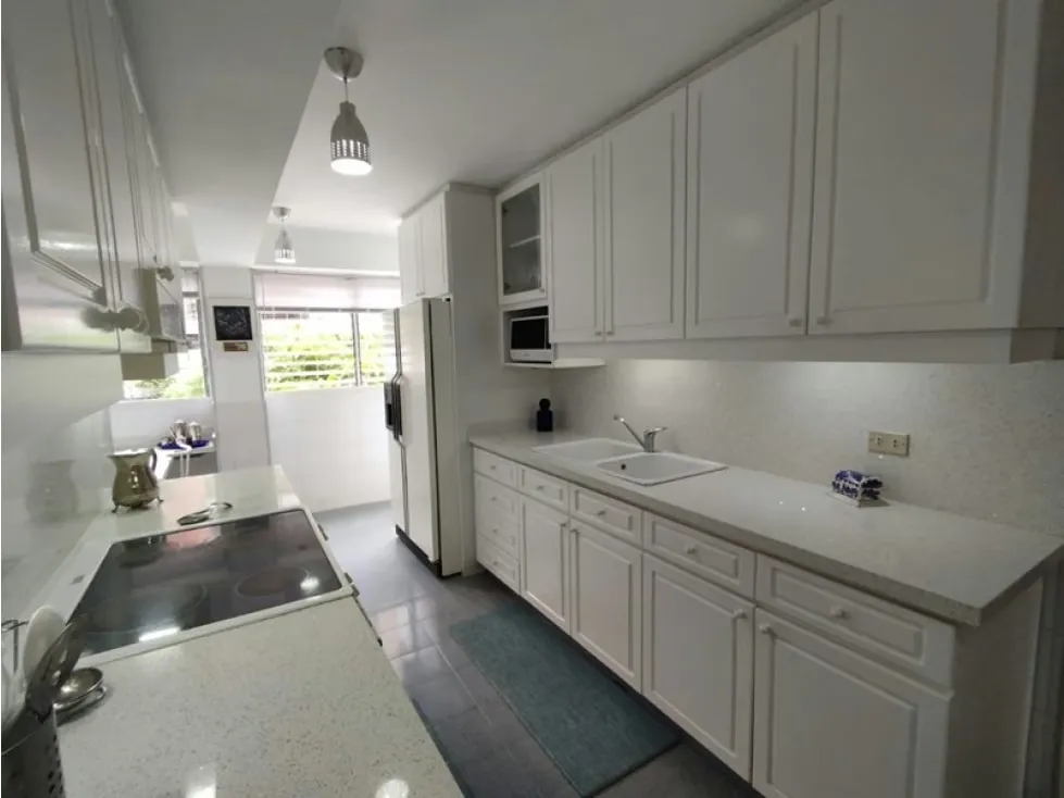 Vendo apartamento 196m2 Los Naranjos 0858 - 8