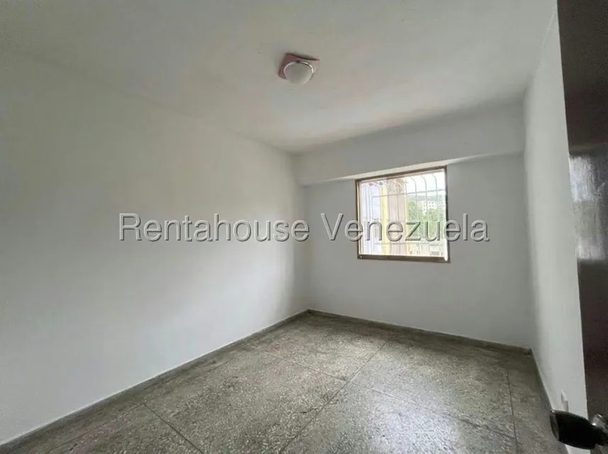 Apartamento (1 Nivel) en Venta en Caricuao, Distrito Metropolitano - 3