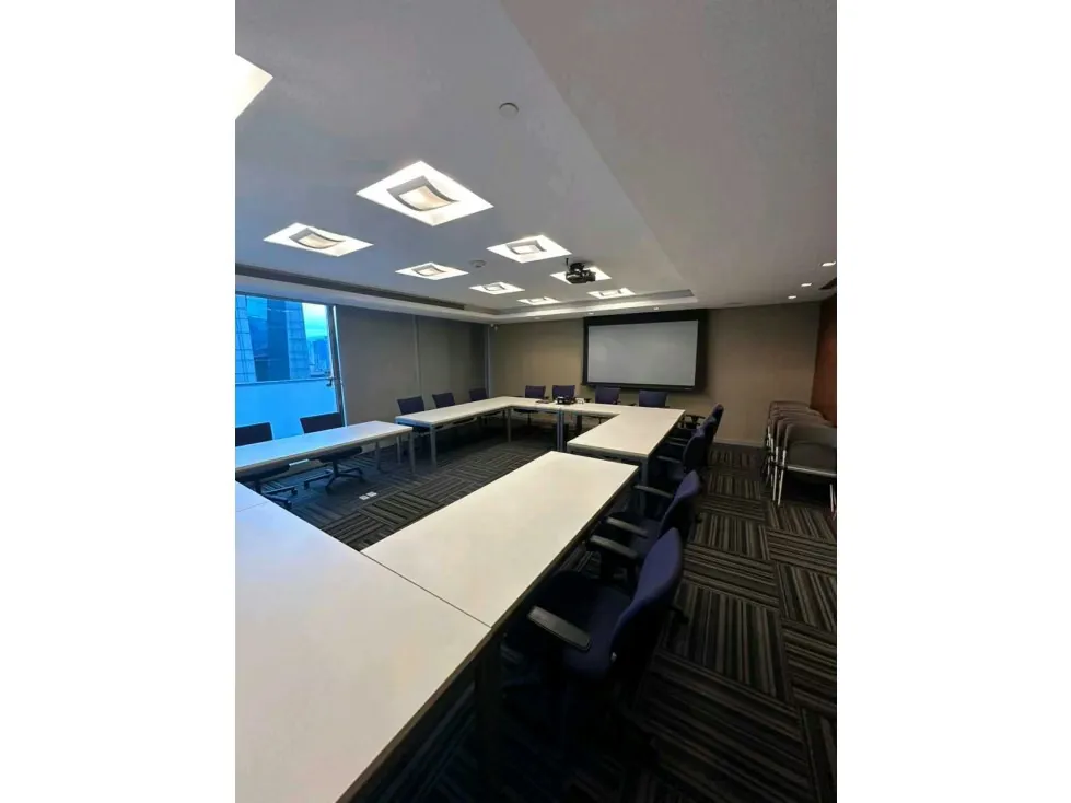 Vendo oficina amoblada 280m2 El Rosal 9203 - 18