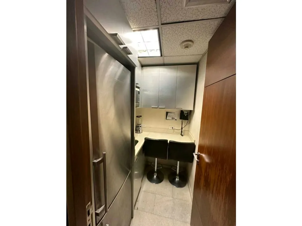 Vendo oficina amoblada 280m2 El Rosal 9203 - 26