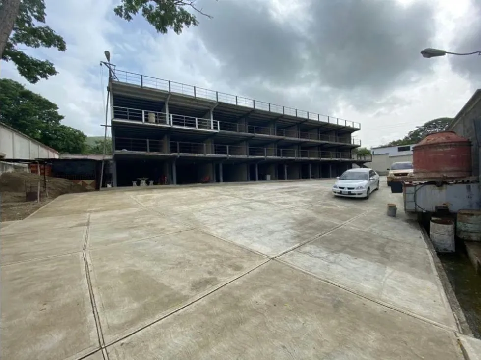 Vendo local 60m2 Charallave - 21
