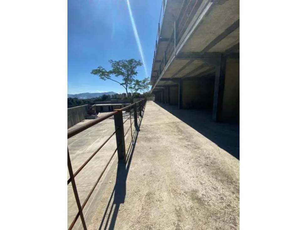 Vendo local 60m2 Charallave - 4