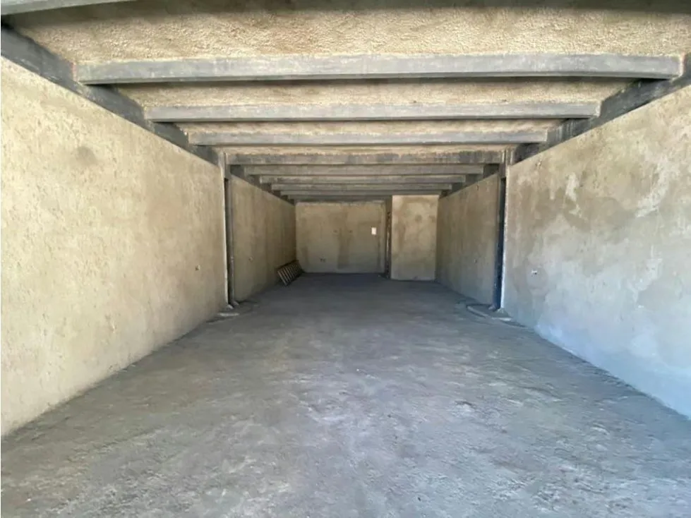 Vendo local 60m2 Charallave - 10