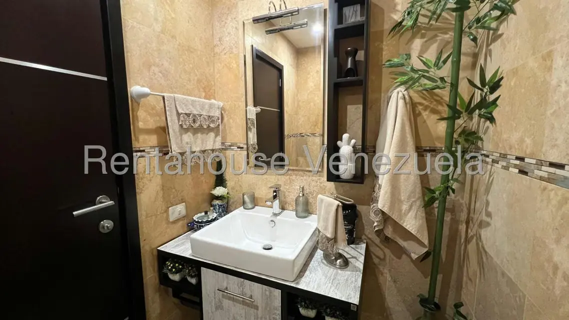 Townhouse (Multiples Niveles) en Venta en Lago Mar Beach, Zulia - 42