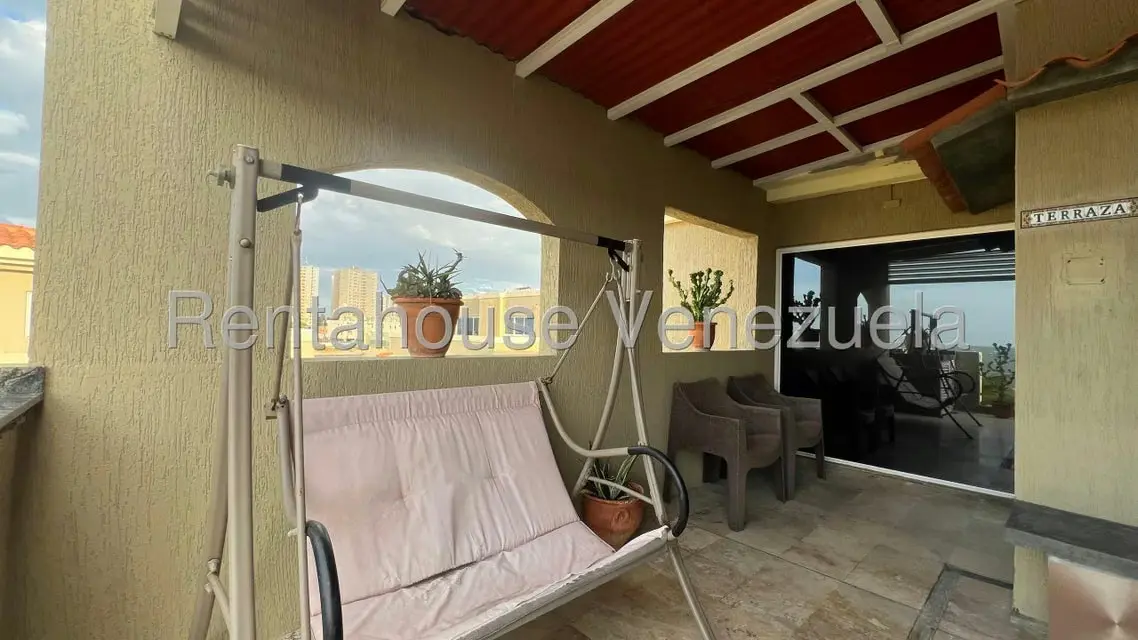 Townhouse (Multiples Niveles) en Venta en Lago Mar Beach, Zulia - 47