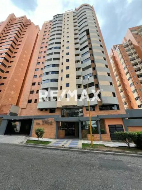 ALQUILER APARTAMENTO TIPO ESTUDIO AMOBLADO Y EQUIPADO, TRIGALEÑA ALTA