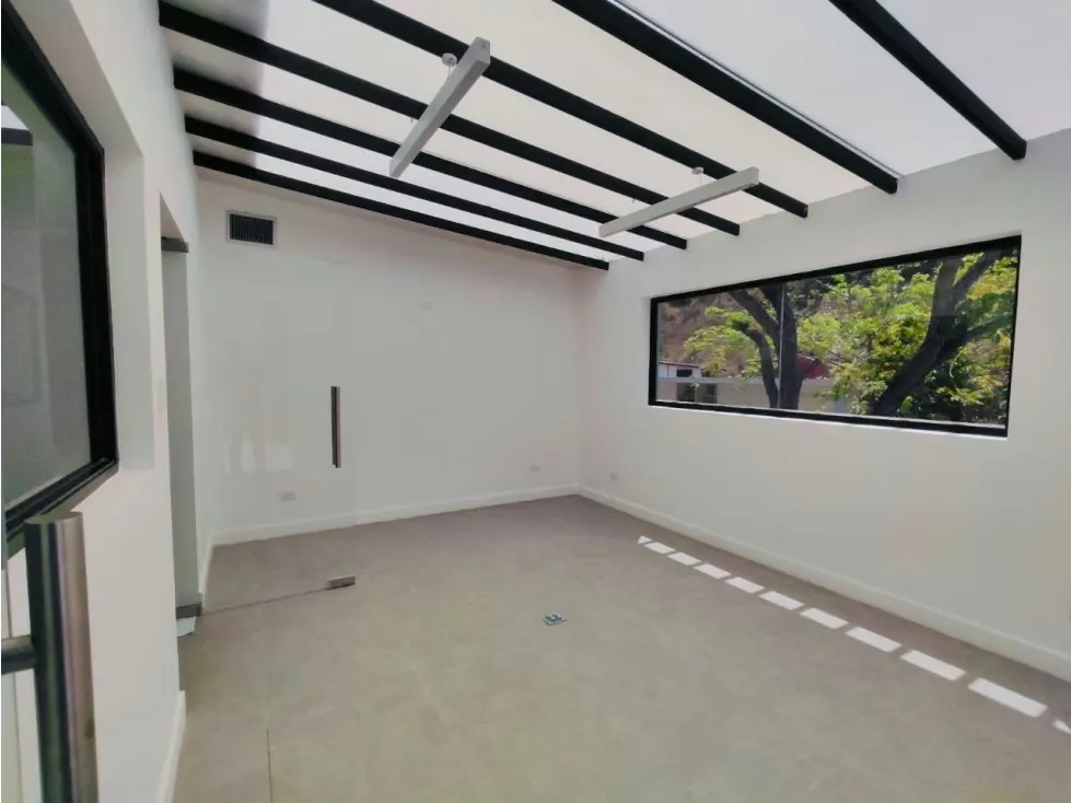CASA COLINAS DE BELLO MONTE 1.240 M2 DE TRES NIVELES MAS TERRAZA - 27