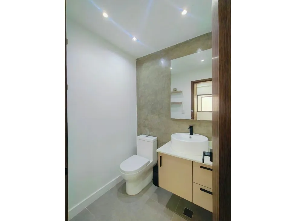 CASA COLINAS DE BELLO MONTE 1.240 M2 DE TRES NIVELES MAS TERRAZA - 37