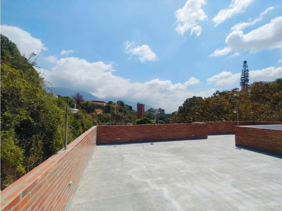 CASA COLINAS DE BELLO MONTE 1.240 M2 DE TRES NIVELES MAS TERRAZA - 48