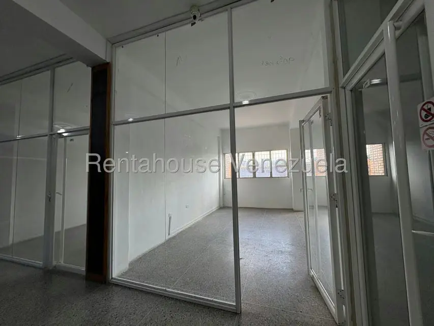 Local Comercial en Alquiler en Parroquia Juan de Villegas, Lara - 5