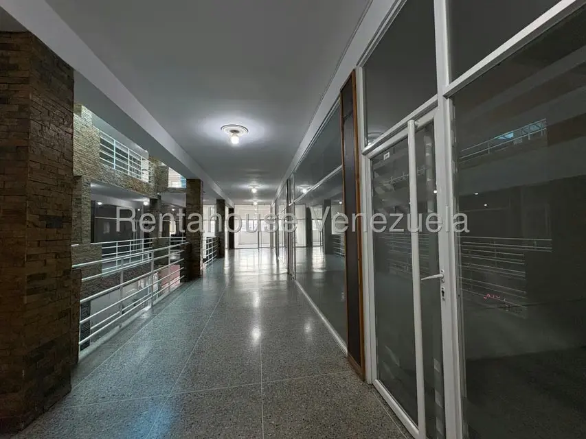 Local Comercial en Alquiler en Parroquia Juan de Villegas, Lara - 8