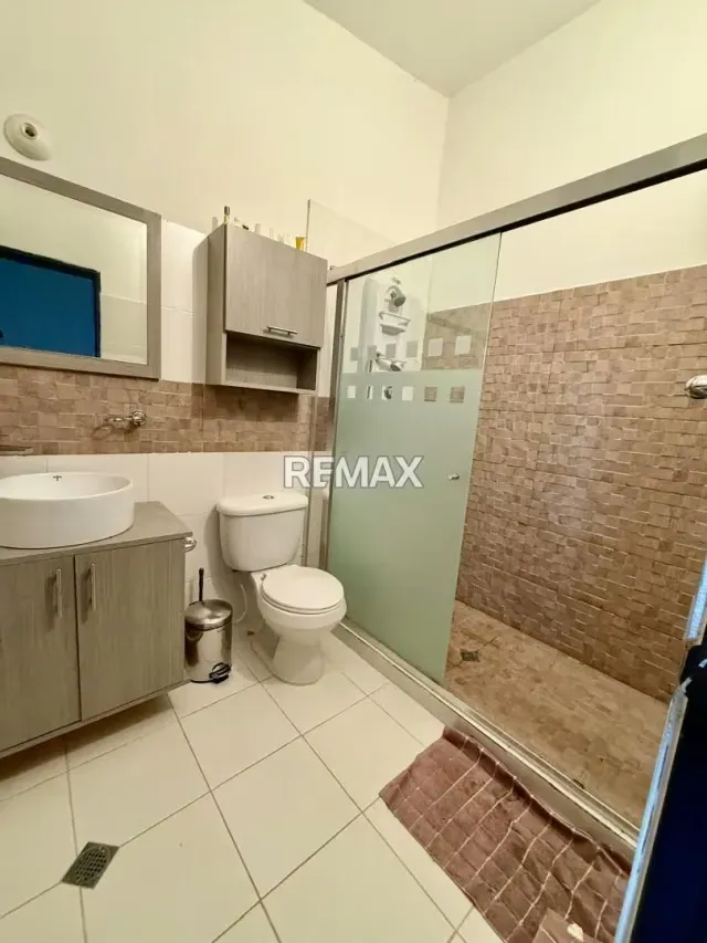 CASA EN VENTA EN TUCAPE URB BICENTENARIO - 6