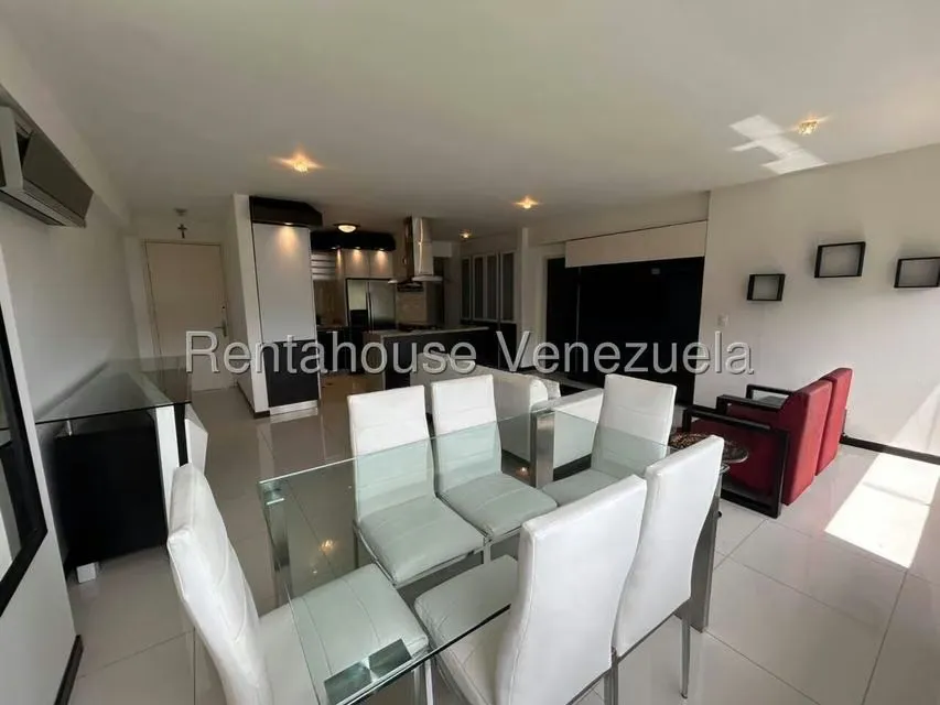 Apartamento (1 Nivel) en Alquiler en Lomas del Sol, Distrito Metropolitano - 11