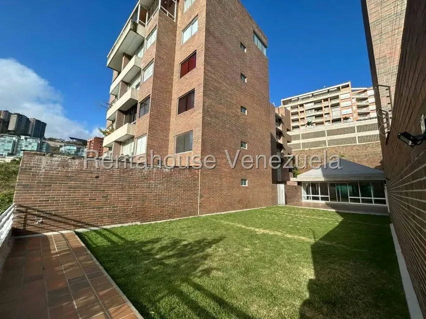 Apartamento (1 Nivel) en Alquiler en Lomas del Sol, Distrito Metropolitano - 6