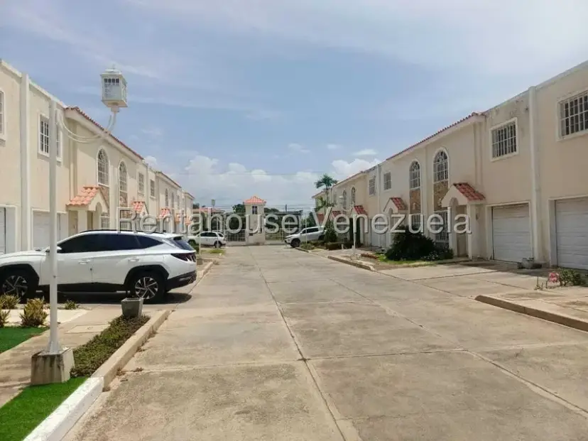 Townhouse (1 Nivel) en Venta en Calle Zulia, Zulia