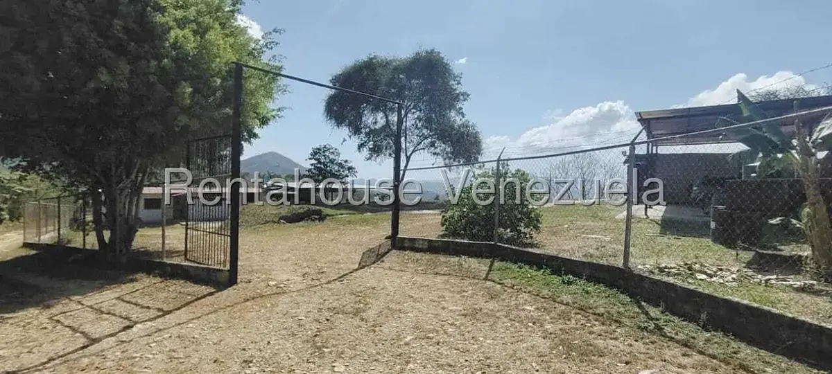 Terreno (Finca) en Venta en Parcelamiento Cortada del guayabo, Miranda - 2