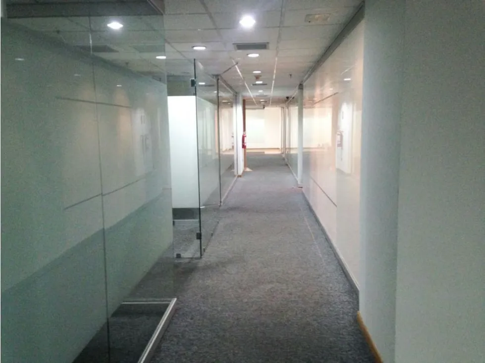 Alquilo oficina 503m2 El Rosal 3339 - 3