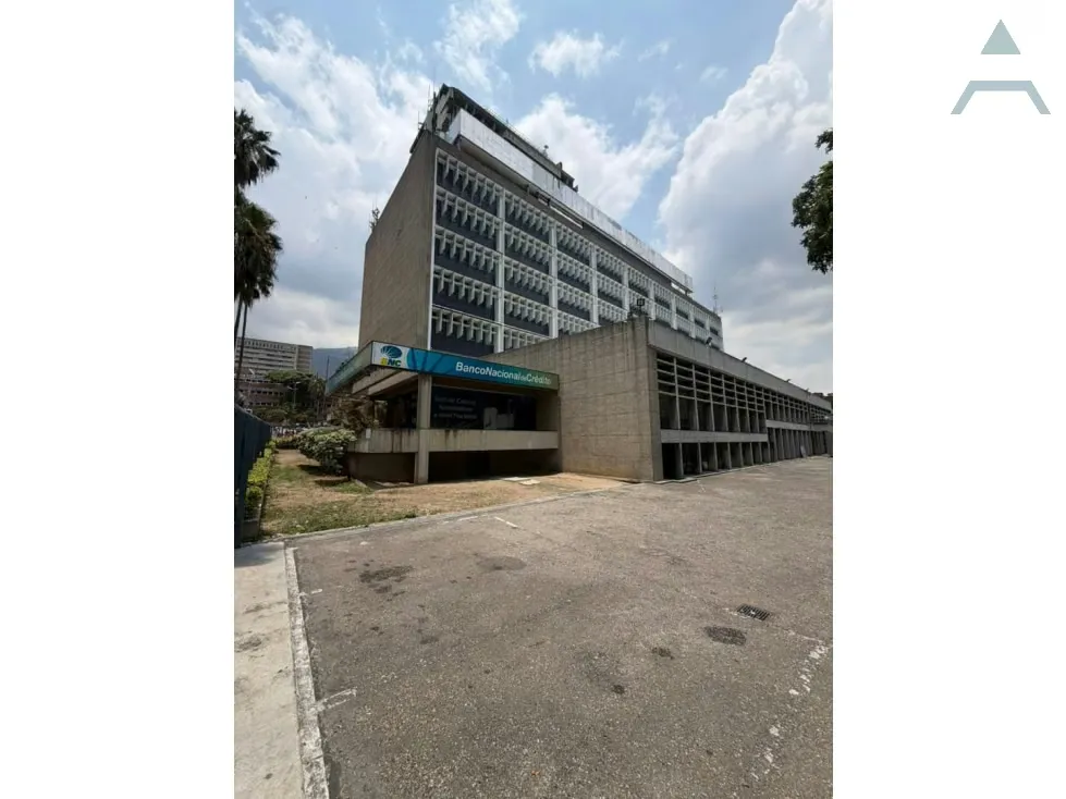 Se Vende/Alquila Edificio 17500m² San Bernardino - 2
