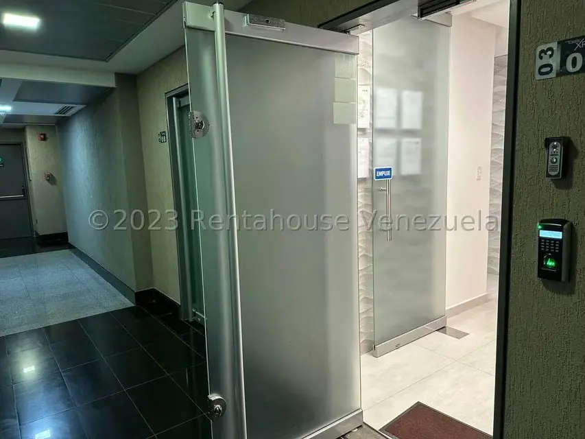 Local Comercial en Venta en Macaracuay, Distrito Metropolitano - 12
