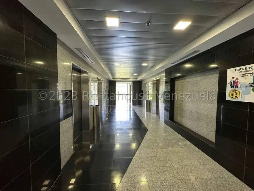 Local Comercial en Venta en Macaracuay, Distrito Metropolitano - 42