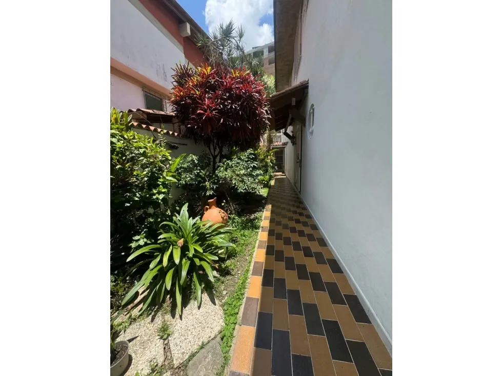 Vendo casa 300m2 Lomas de Chuao 6977