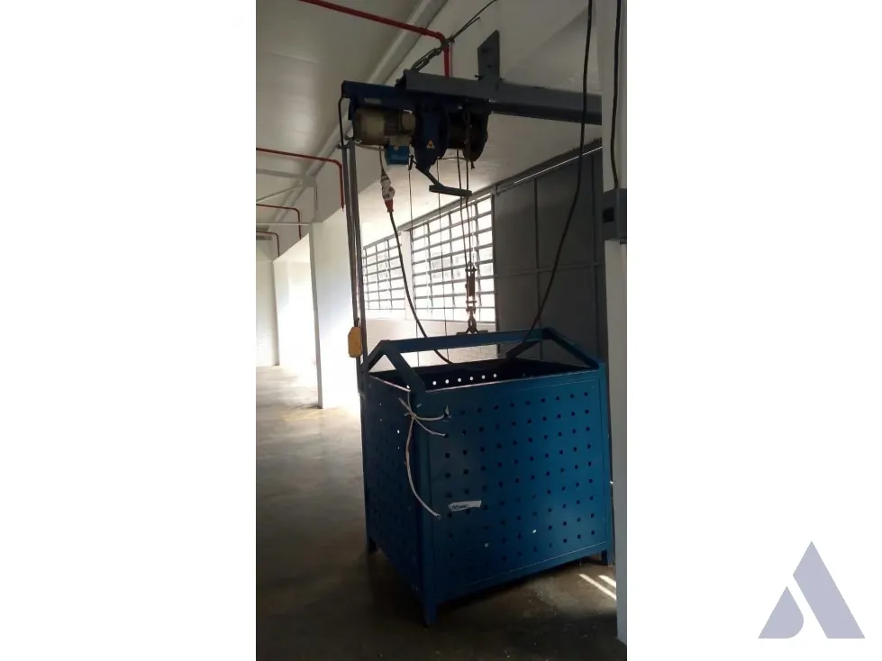 Se vende local industrial 435m2 Boleita Sur 7736 - 3