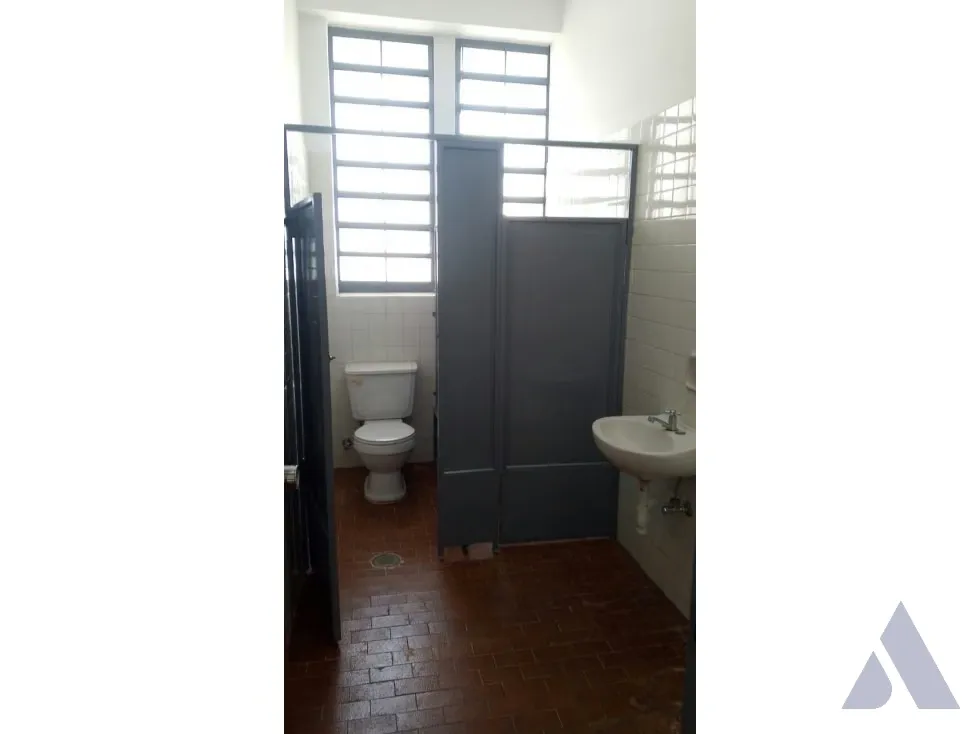 Se vende local industrial 435m2 Boleita Sur 7736 - 7