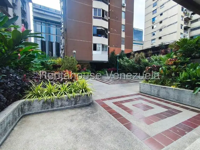 Apartamento (1 Nivel) en Alquiler en Los Palos Grandes, Distrito Metropolitano