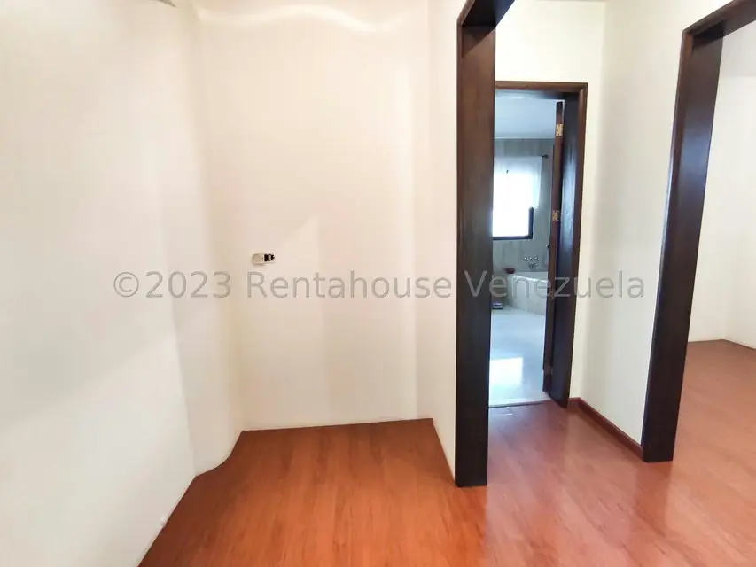 Casa (Multipes Niveles) en Venta en Los Naranjos del Cafetal, Distrito Metropolitano - 13