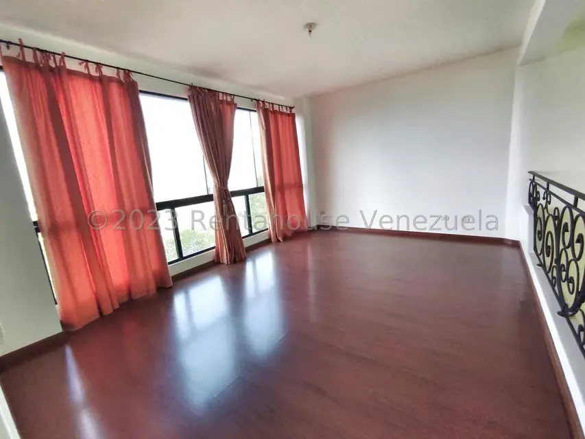 Casa (Multipes Niveles) en Venta en Los Naranjos del Cafetal, Distrito Metropolitano - 17