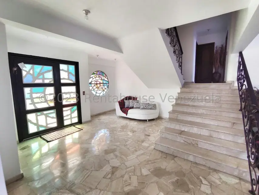 Casa (Multipes Niveles) en Venta en Los Naranjos del Cafetal, Distrito Metropolitano - 2
