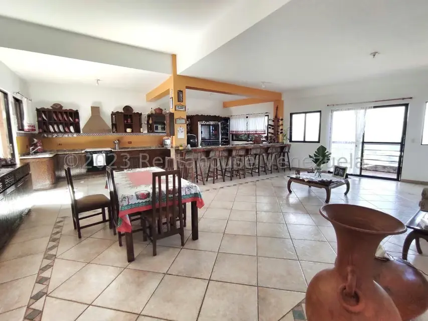 Casa (Multipes Niveles) en Venta en Los Naranjos del Cafetal, Distrito Metropolitano - 25