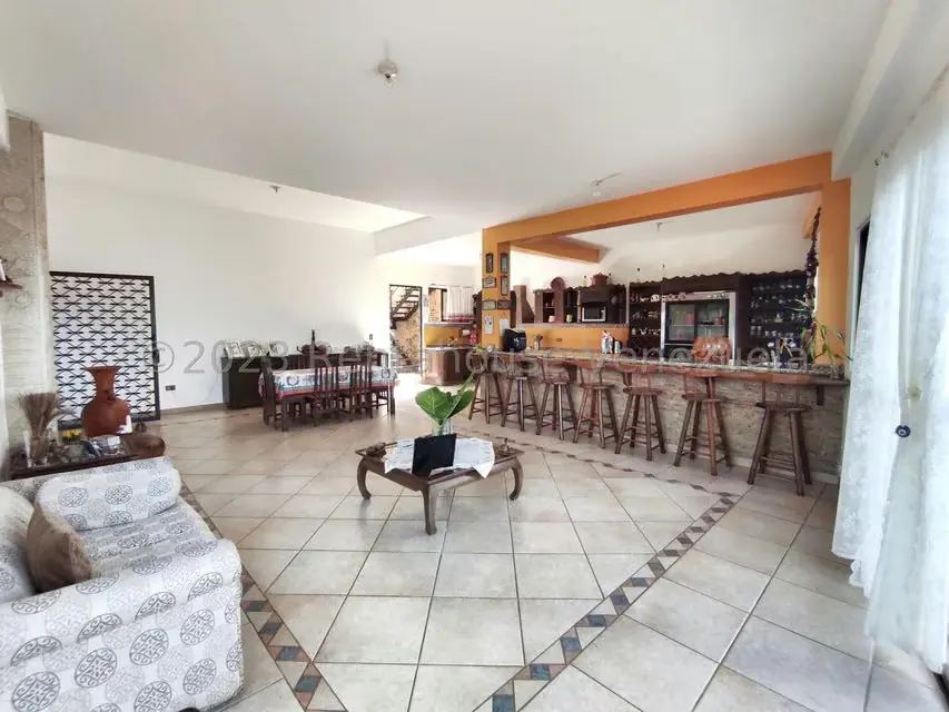 Casa (Multipes Niveles) en Venta en Los Naranjos del Cafetal, Distrito Metropolitano - 26