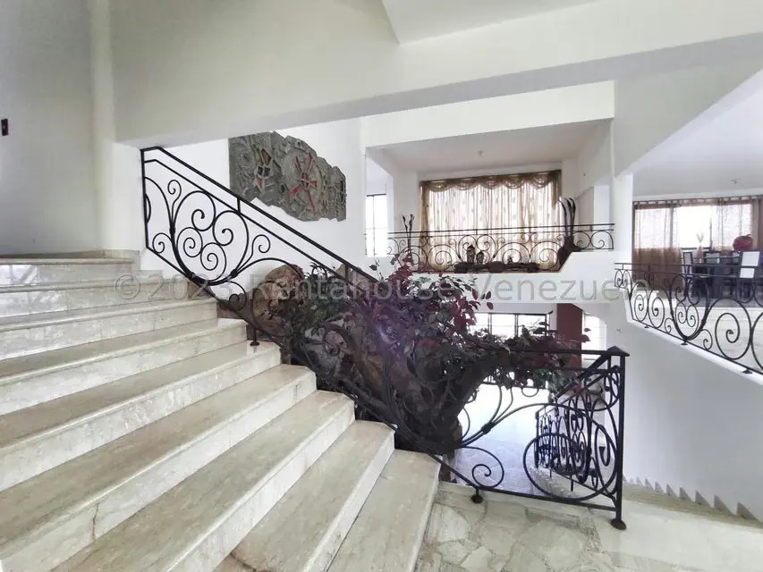 Casa (Multipes Niveles) en Venta en Los Naranjos del Cafetal, Distrito Metropolitano - 4