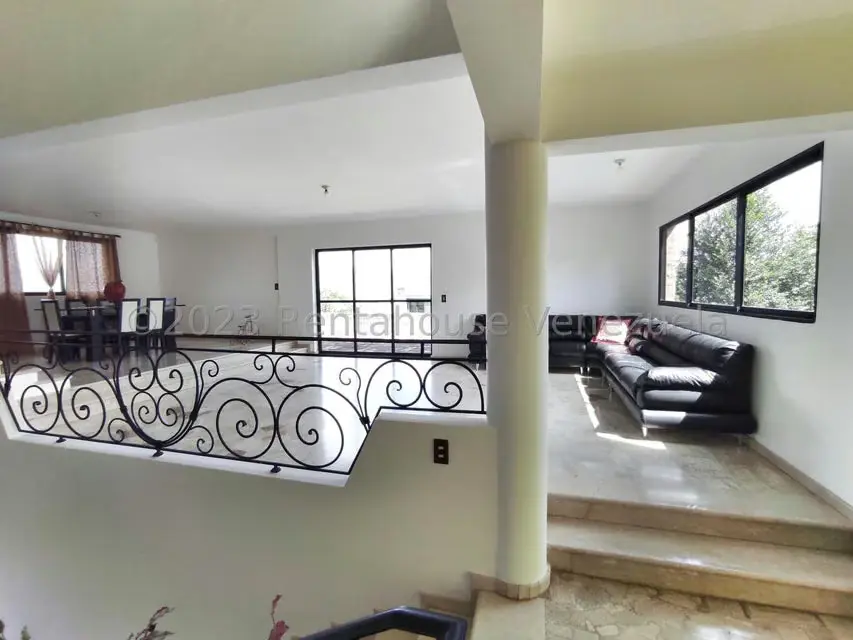 Casa (Multipes Niveles) en Venta en Los Naranjos del Cafetal, Distrito Metropolitano - 5