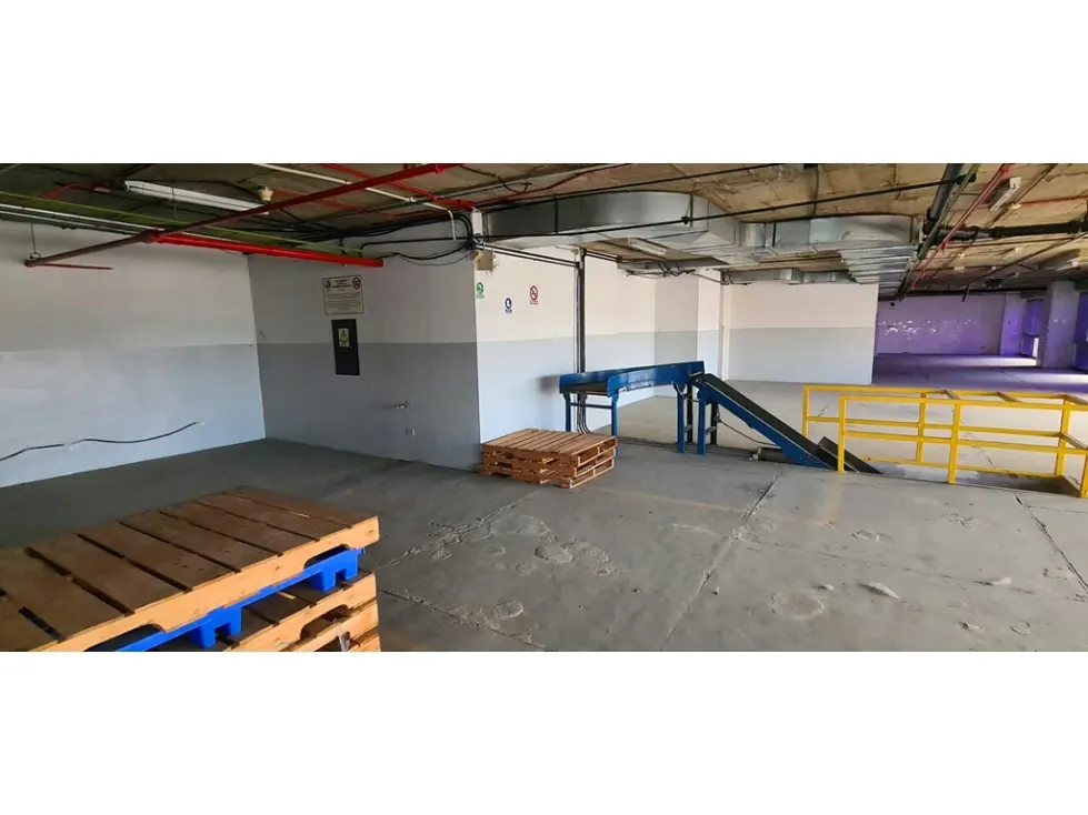 Vendo oficina 1.474m2 Boleita Norte 8187 - 51