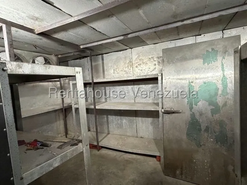 Galpon - Deposito en Alquiler en Los Palos Grandes, Distrito Metropolitano - 12