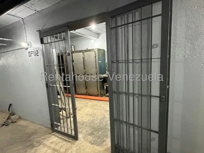 Galpon - Deposito en Alquiler en Los Palos Grandes, Distrito Metropolitano - 27