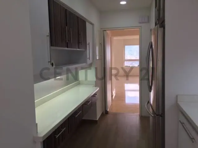 Venta de Apartamento en Lomas de Prados del Este - 2
