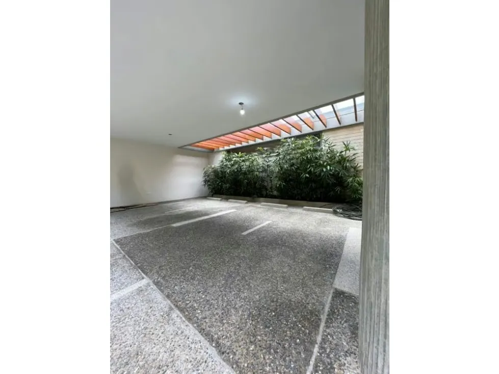 Se vende casa 750m2 La Lagunita 9183 - 4