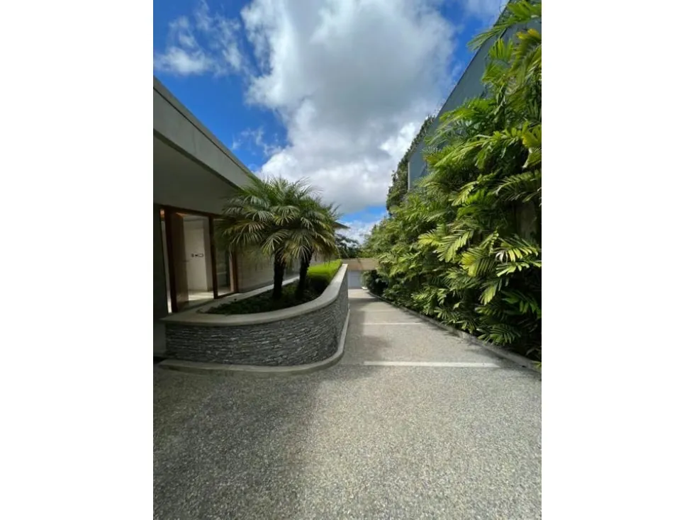 Se vende casa 750m2 La Lagunita 9183 - 5