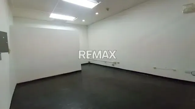 ALQUILER DE LOCAL COMERCIAL EN C.C. MANZANARES PLAZA | EXCELENTE VISIBILIDAD Y TRÁNSITO - 8