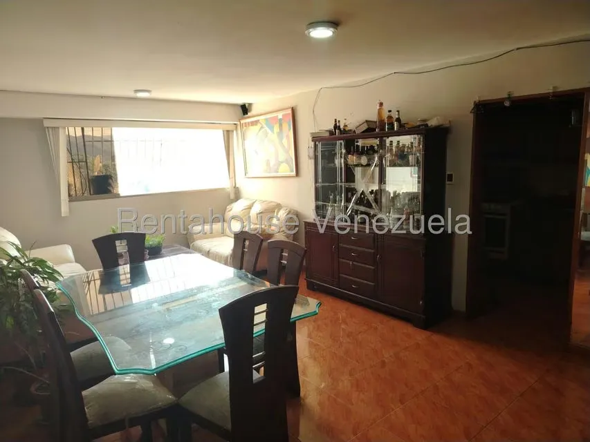 Apartamento (1 Nivel) en Venta en Parroquia Altagracia, Distrito Metropolitano - 4
