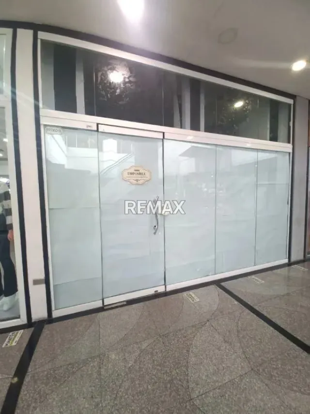 LOCAL EN ALQUILER C.C. ESTACION CENTRAL - 4