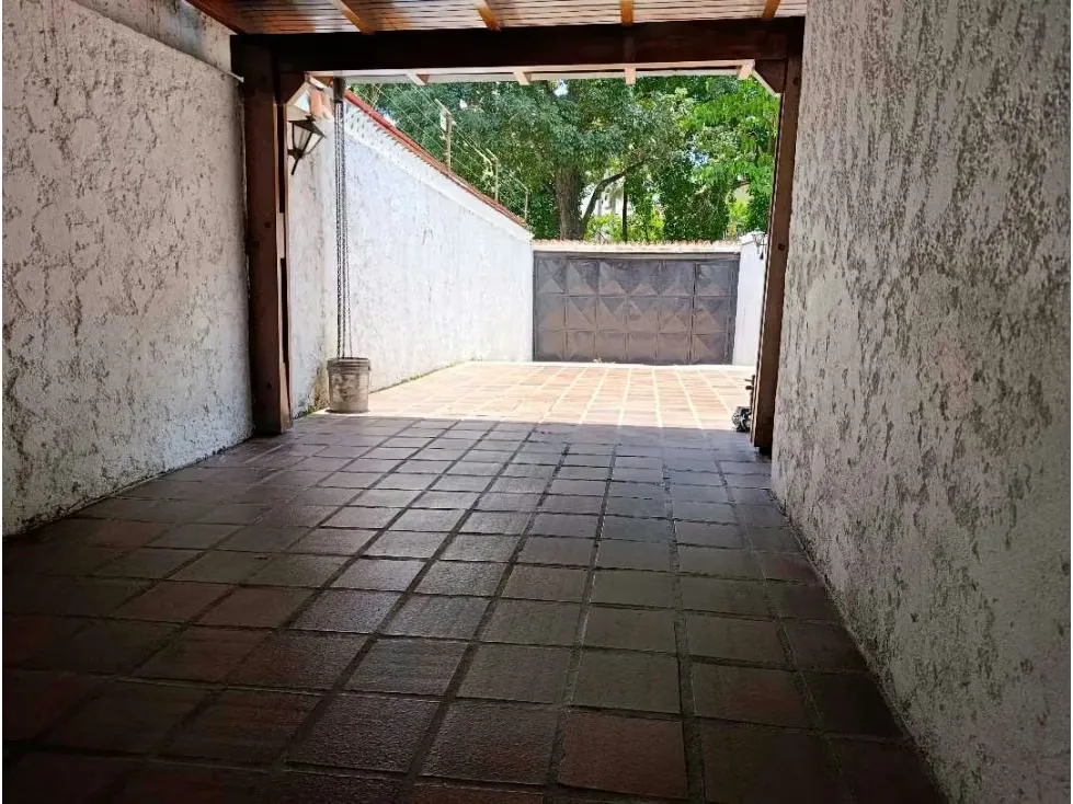 Vendo casa calle cerrada 320m2 Montalbán 6766 - 30