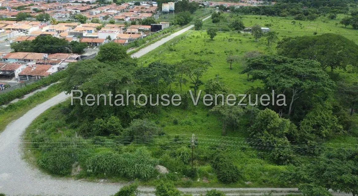 Terreno (Industrial) en Venta en Miraflores, Portuguesa - 2