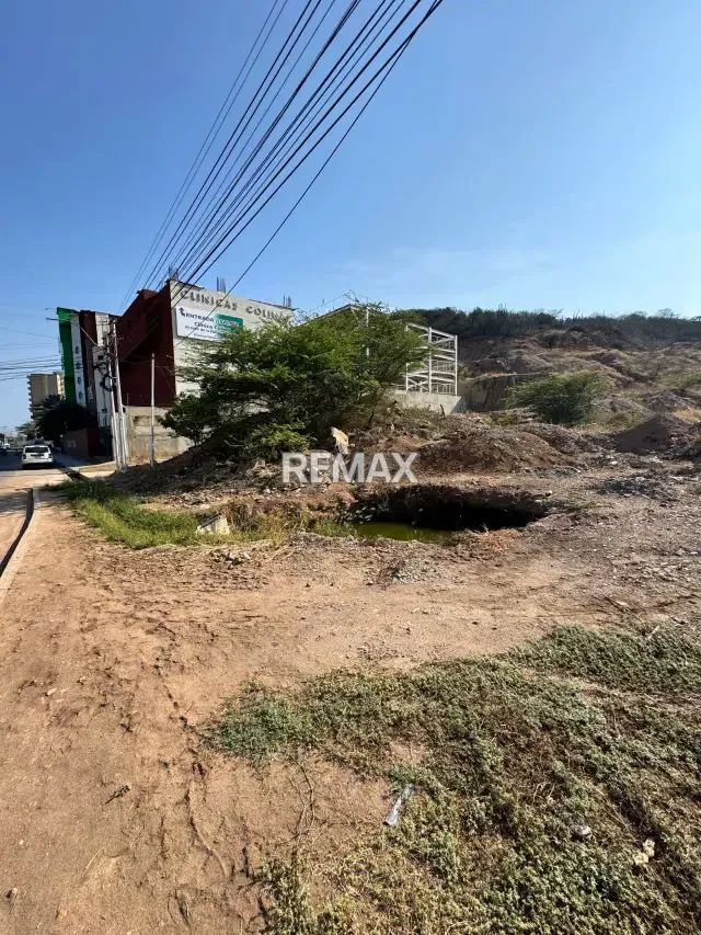 Se Vende Parcela de Terreno en la Av guzman Lander sector Colinas del Neveri Barcelona - 4