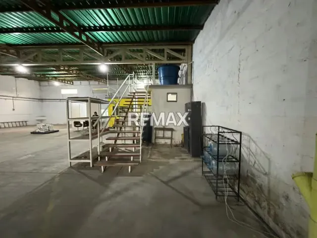 Galpón de 515 m² con Santamaría y Estructura de Hierro – Zona Campo Alegre - 5