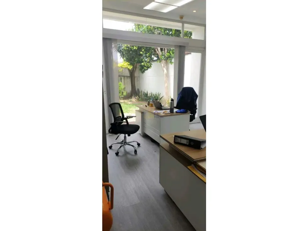 Se alquila oficina 85m2 en Las Palmas